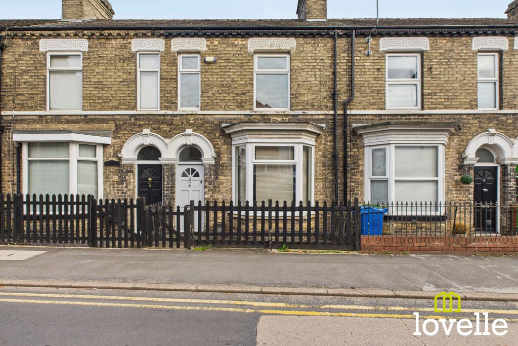 Property photo 2 of 26