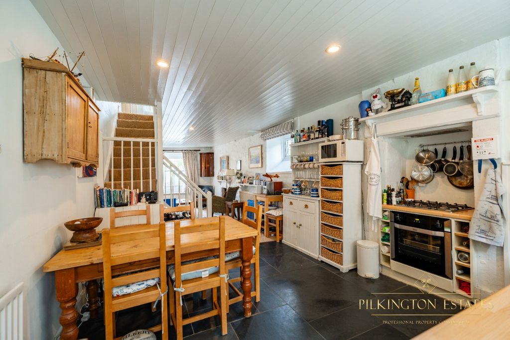 Property photo 3 of 22 4444273