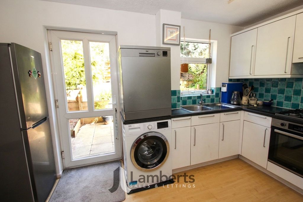 Property photo 3 of 20 Kitchen/Diner