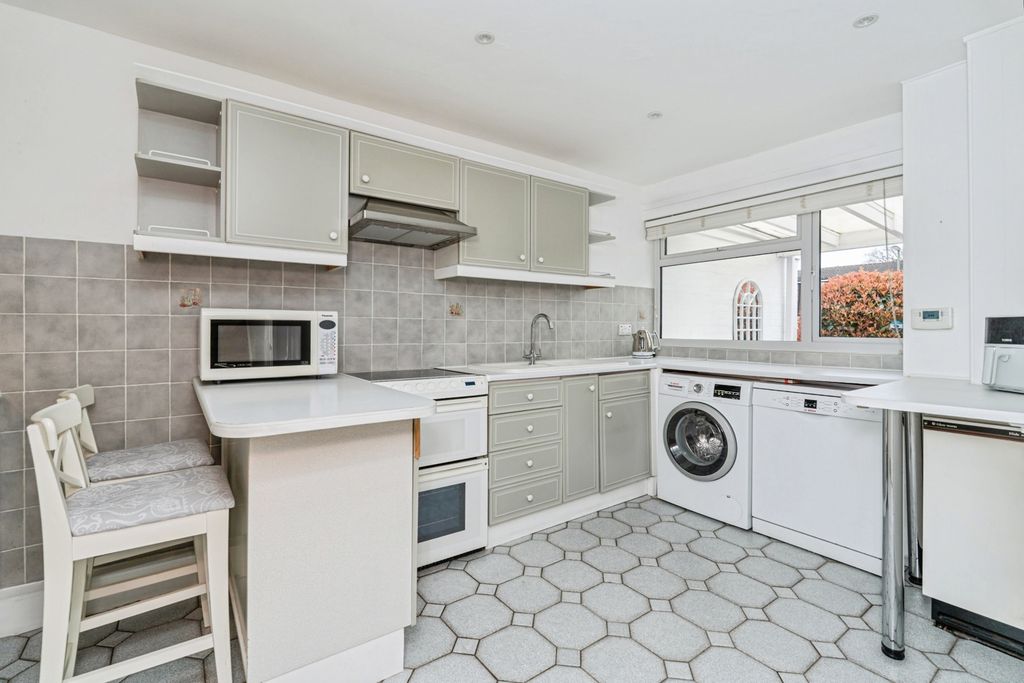 Property photo 2 of 11 Pbox-Img.Jpg