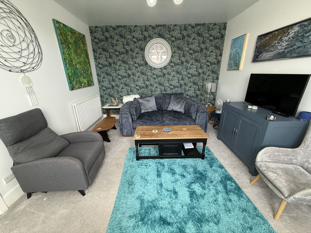 Property photo 3 of 23