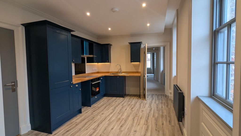 Property photo 1 of 3