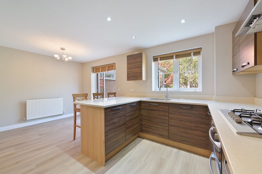 Property photo 3 of 16 Picture No. 34