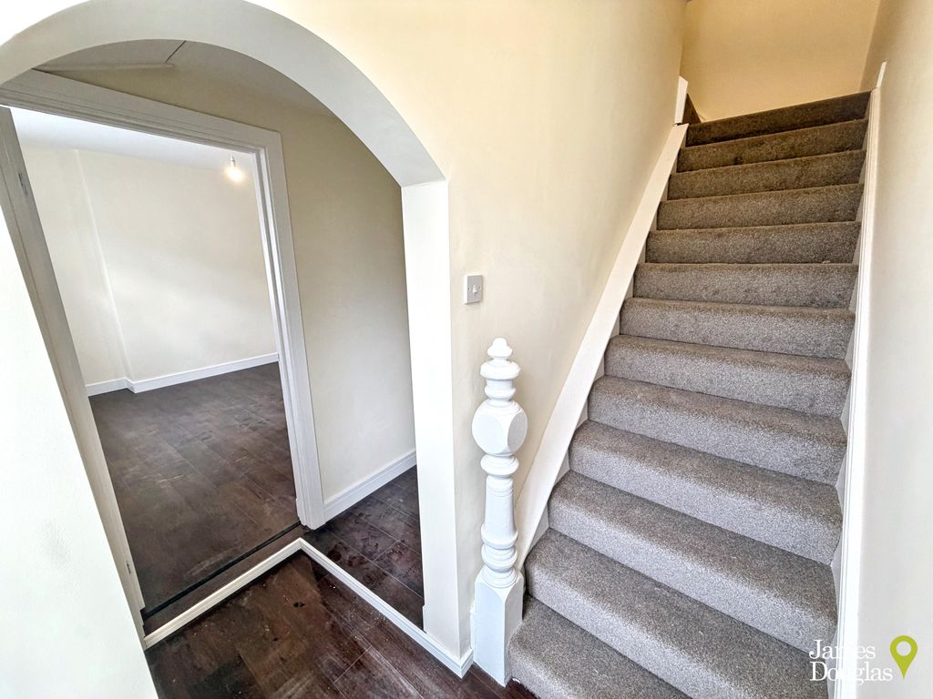 Property photo 3 of 20 Eh1