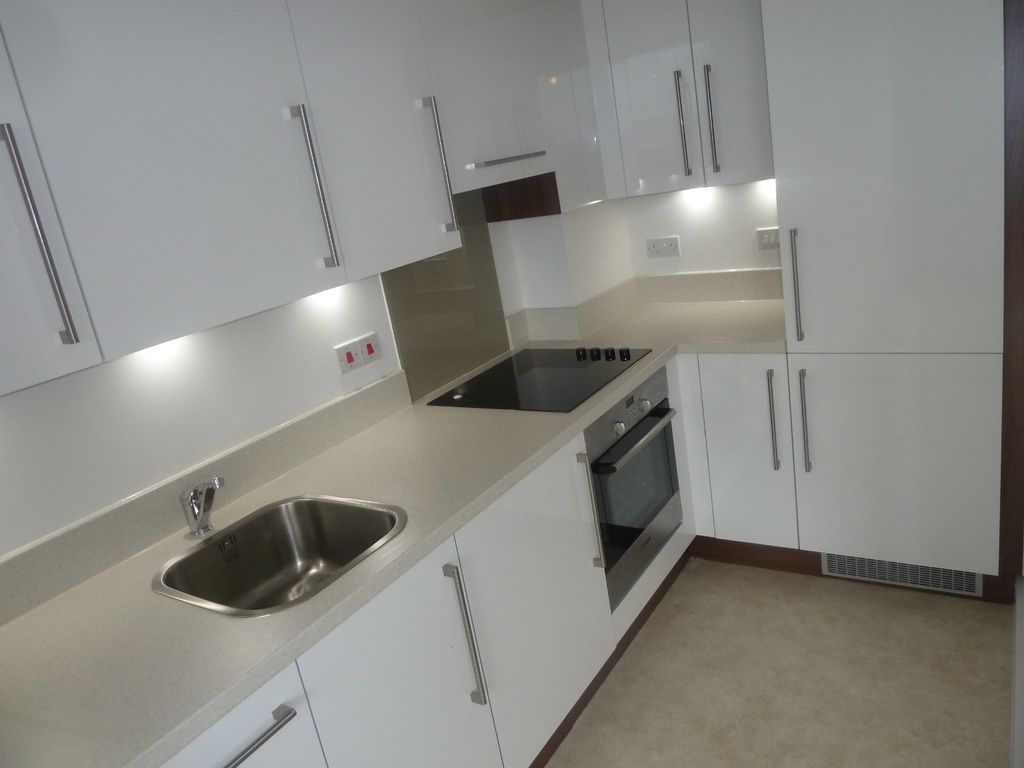 Property photo 3 of 7 Kitchen