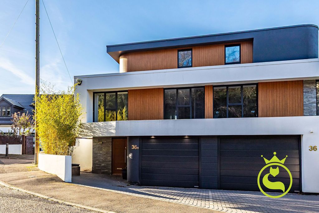 Property photo 2 of 27