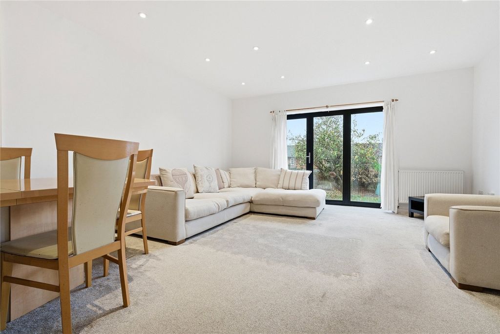 Property photo 1 of 10 Picture No. 02