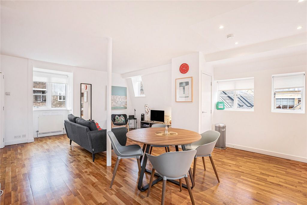 Property photo 2 of 18 Reception Room