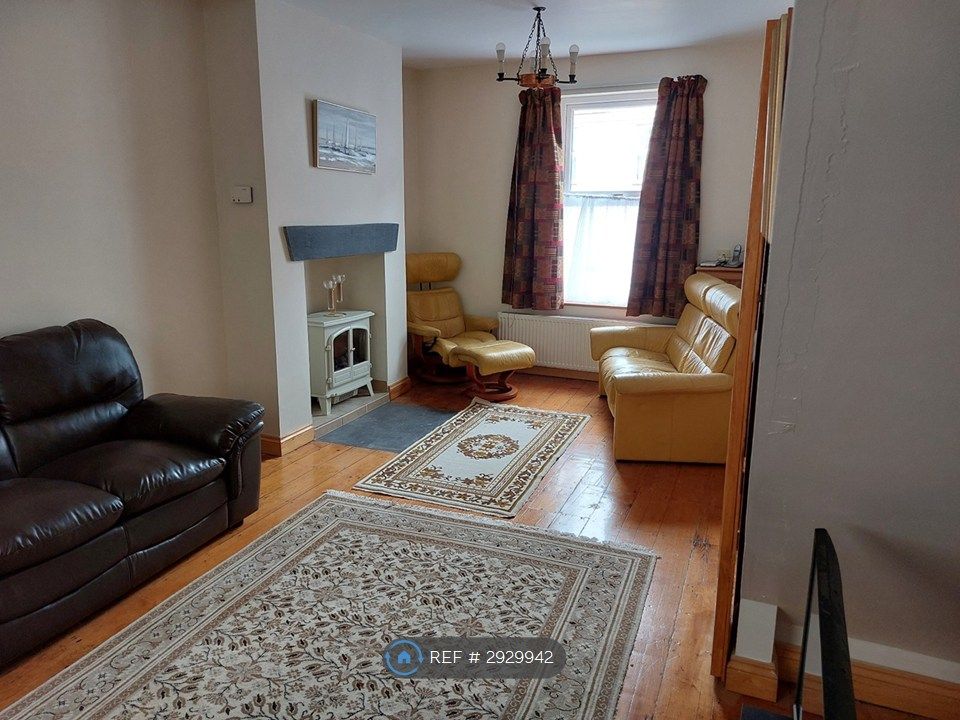 Property photo 3 of 11
