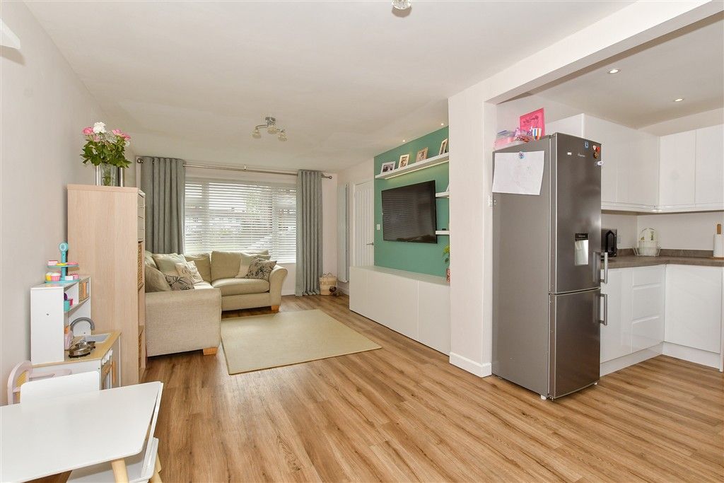 Property photo 3 of 14 Lounge/Diner