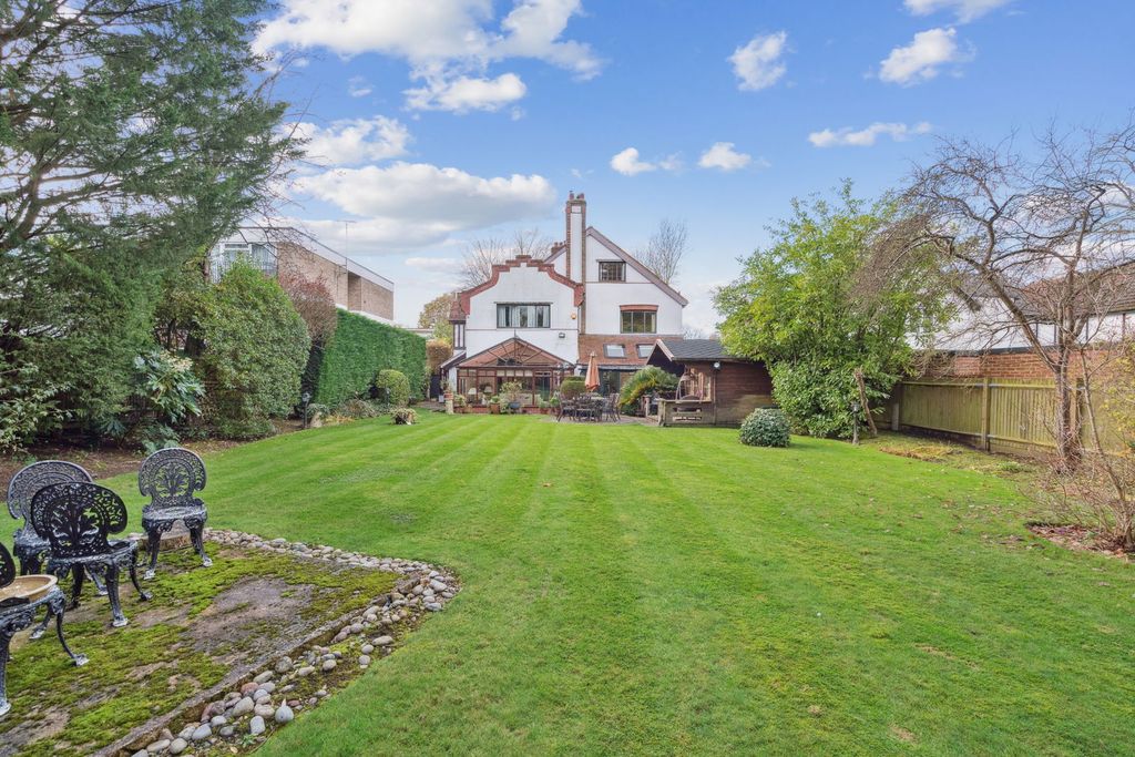 Additional image 13 of 7 bed detached house for saleThe Avenue, Hatch End, Pinner HA5
