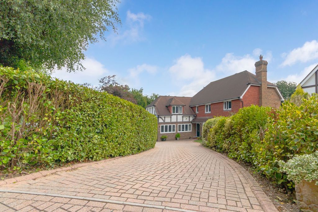 Property photo 1 of 38