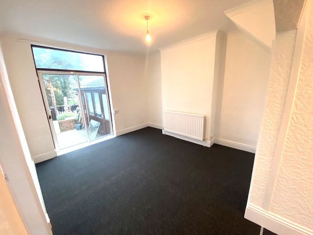 Property photo 3 of 8 Dining Room