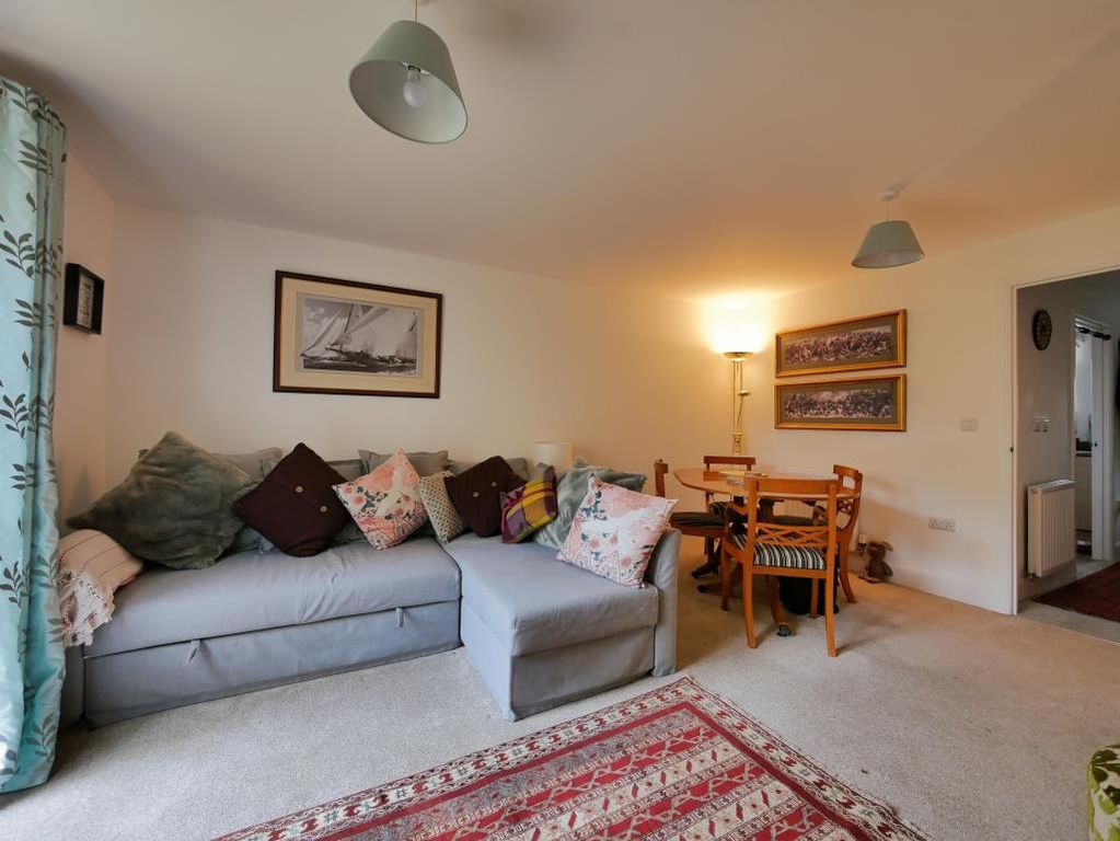 Property photo 3 of 12