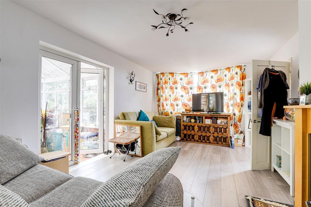 Property photo 3 of 20