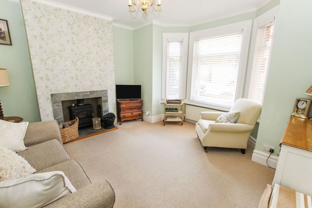 Property photo 2 of 22