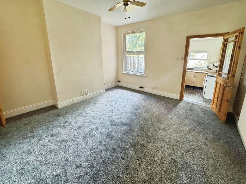 Property photo 3 of 13 50Ae8058-99175c52-388F-430F-Ab14-ce50Ac38d72A
