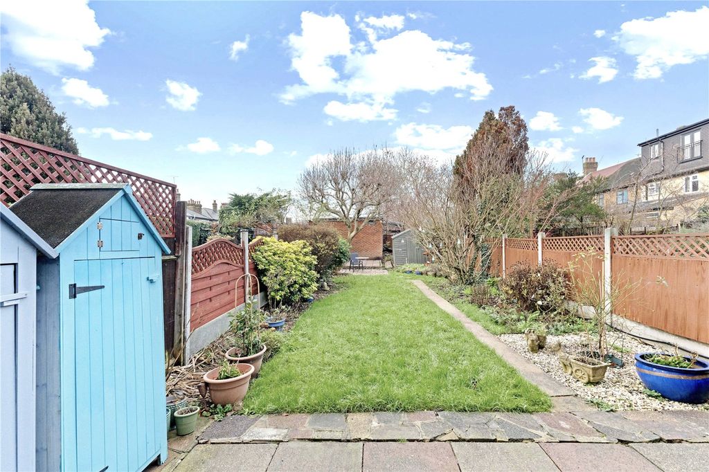 Property photo 2 of 15 Picture No. 17