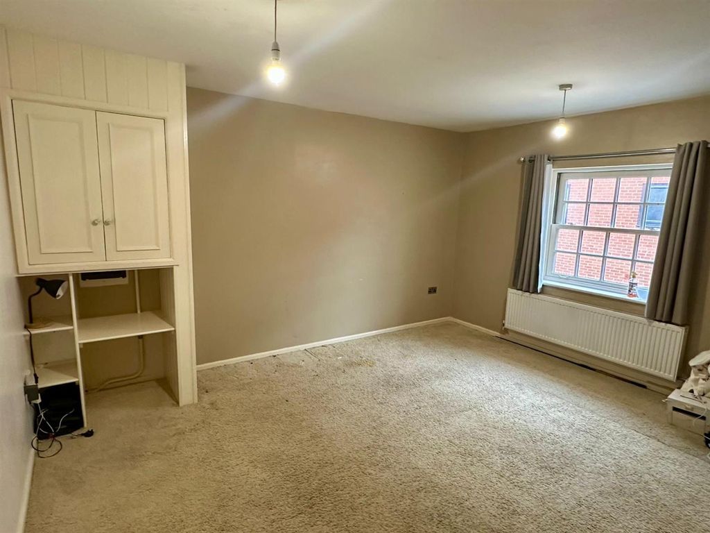 Property photo 3 of 5