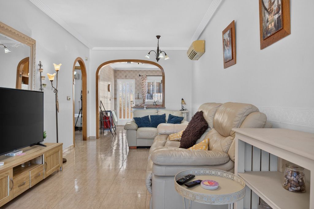 Property photo 3 of 25