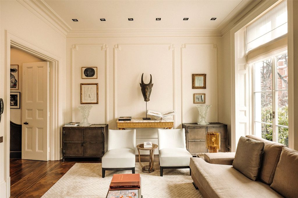 Property photo 2 of 8 Drawing Room