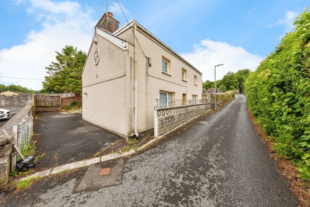 Property photo 1 of 17 Photo