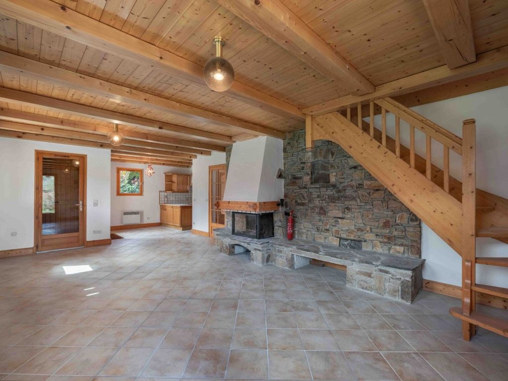 Property photo 1 of 12 Combloux Chalet For