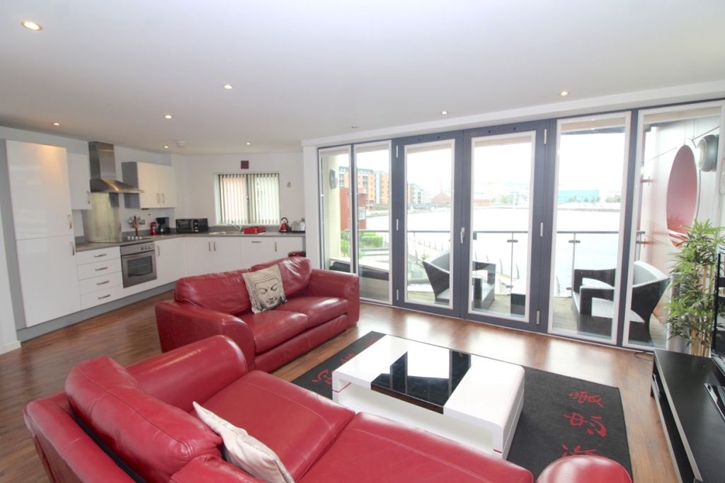 Property photo 2 of 25