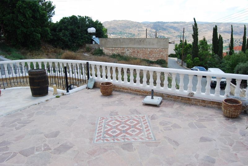 Property photo 3 of 38 Large Veranda With
