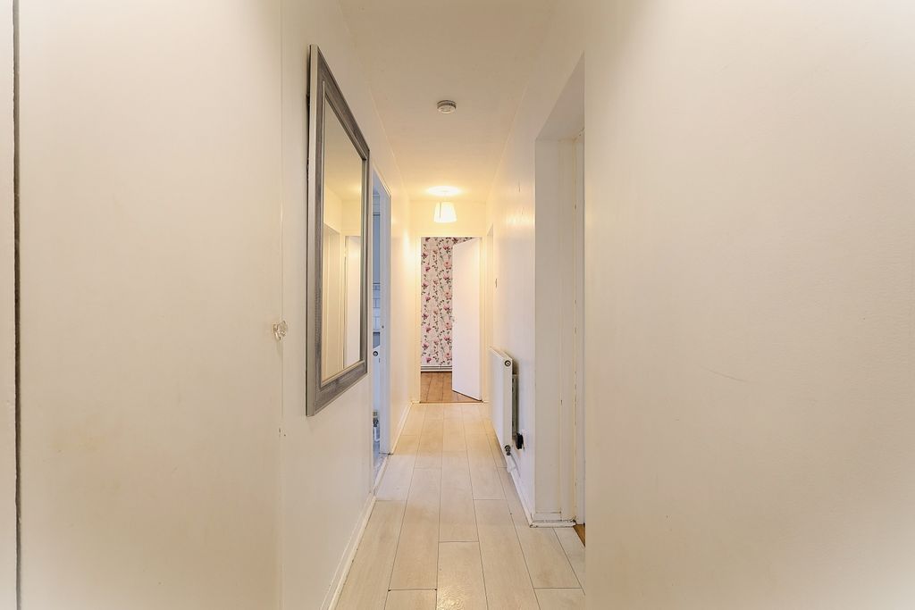 Property photo 2 of 11 Entrance Hallway