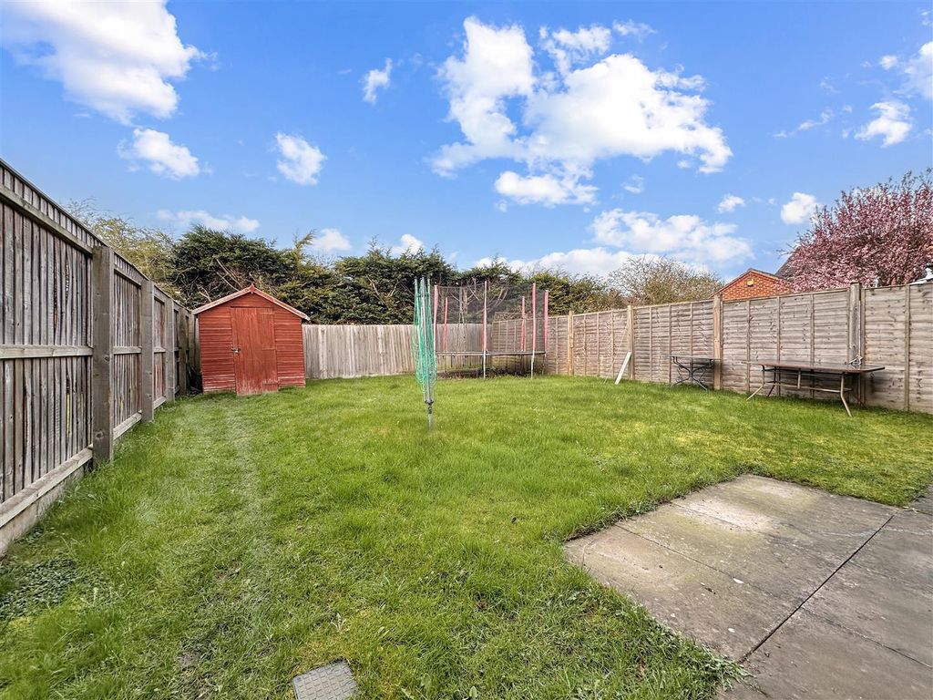 Property photo 3 of 17 Generous Rear Garden 442