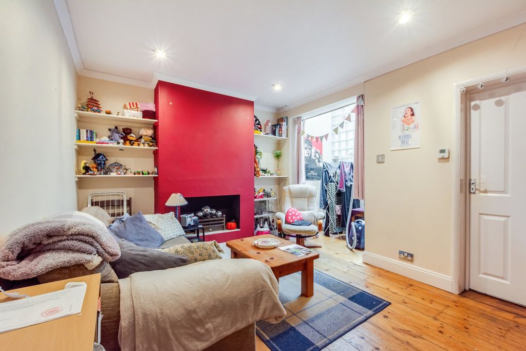 Property photo 3 of 10