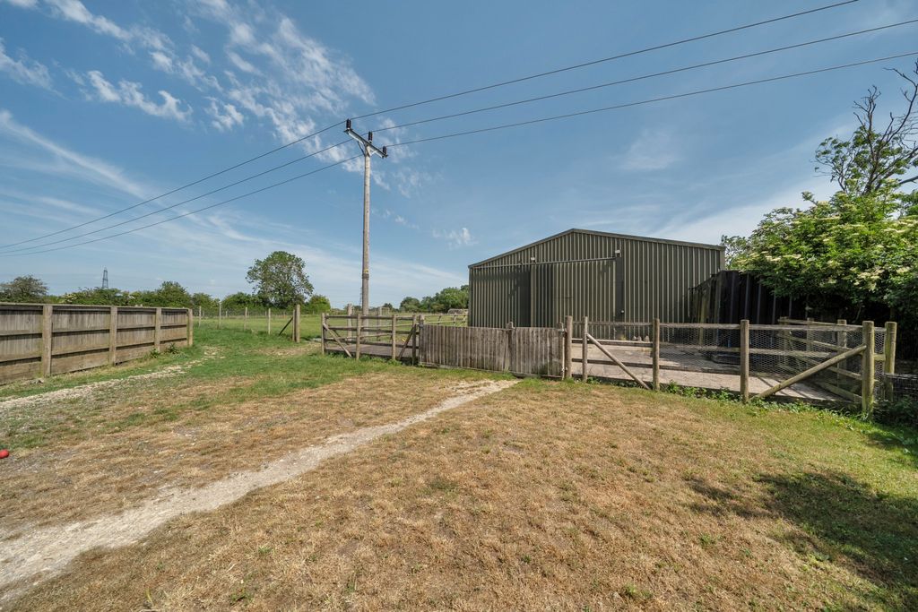 Property photo 3 of 24