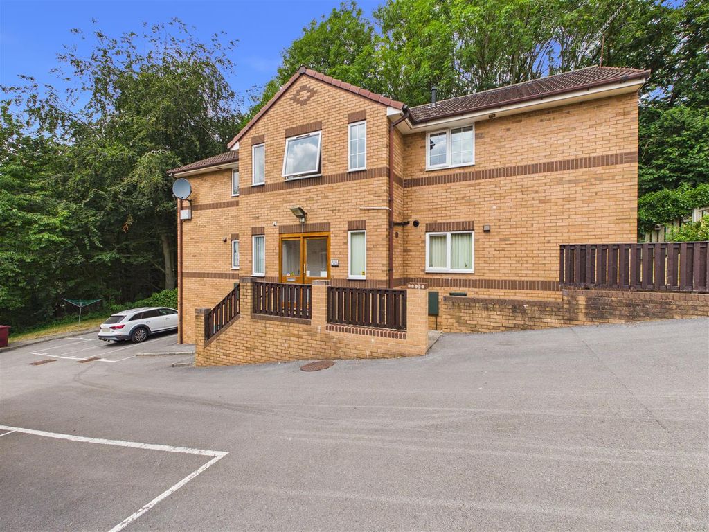 Property photo 1 of 16 Cam05476G0-Pr0274-Still015.Jpg