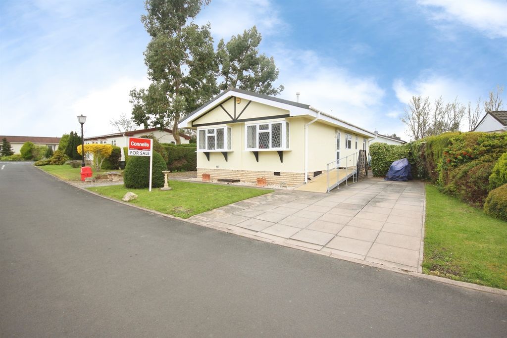 Property photo 1 of 12