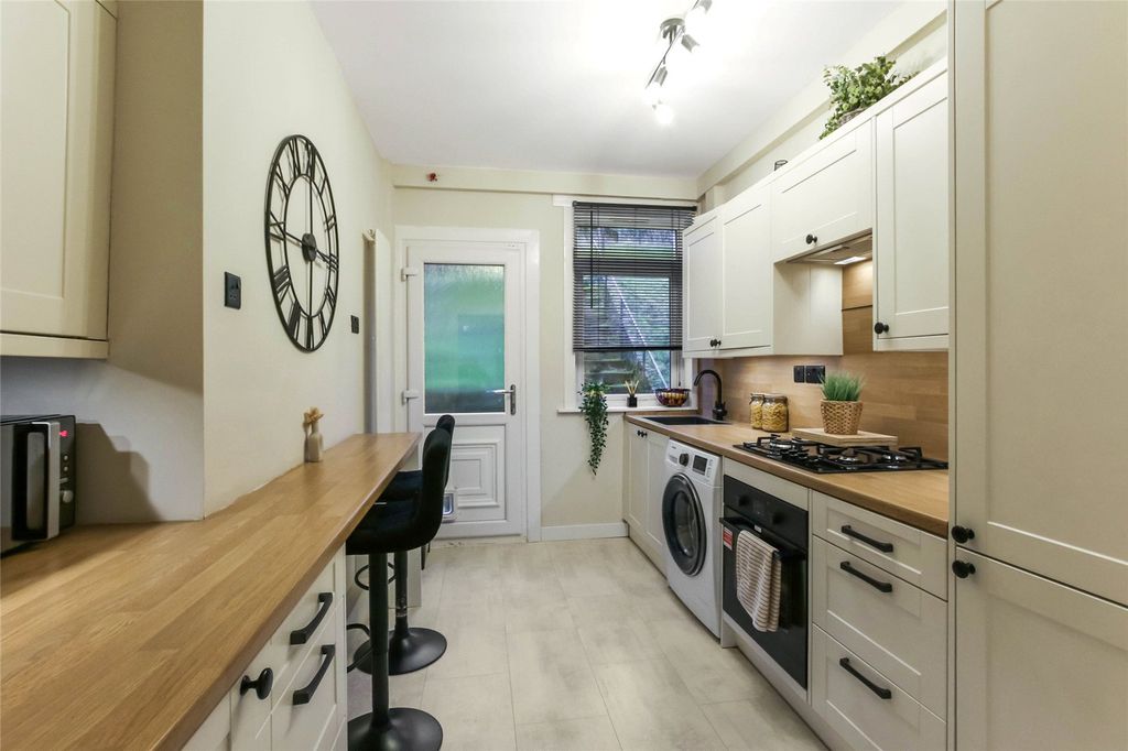 Property photo 3 of 17 Picture No. 07