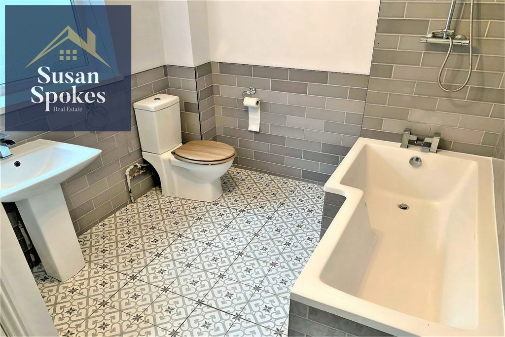 Property photo 1 of 9 Pbox-Img.Jpg