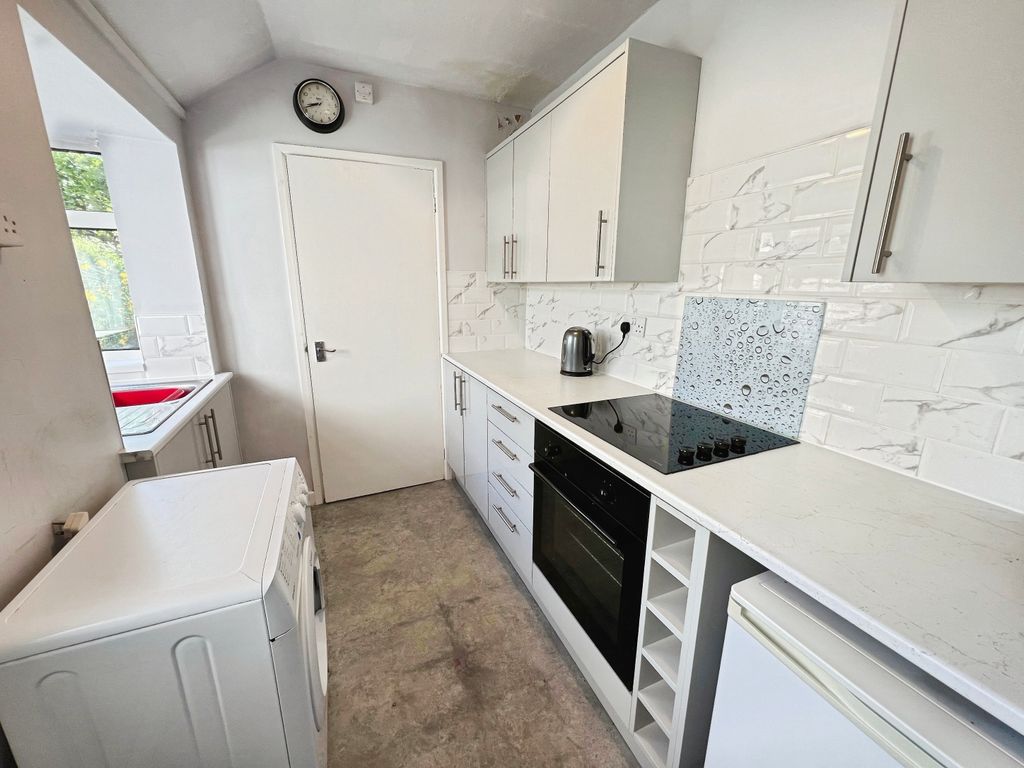 Property photo 3 of 11 Img_6383
