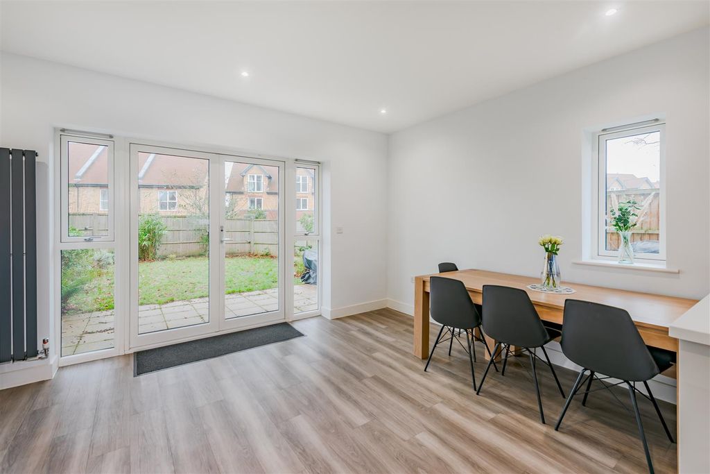 Property photo 3 of 26