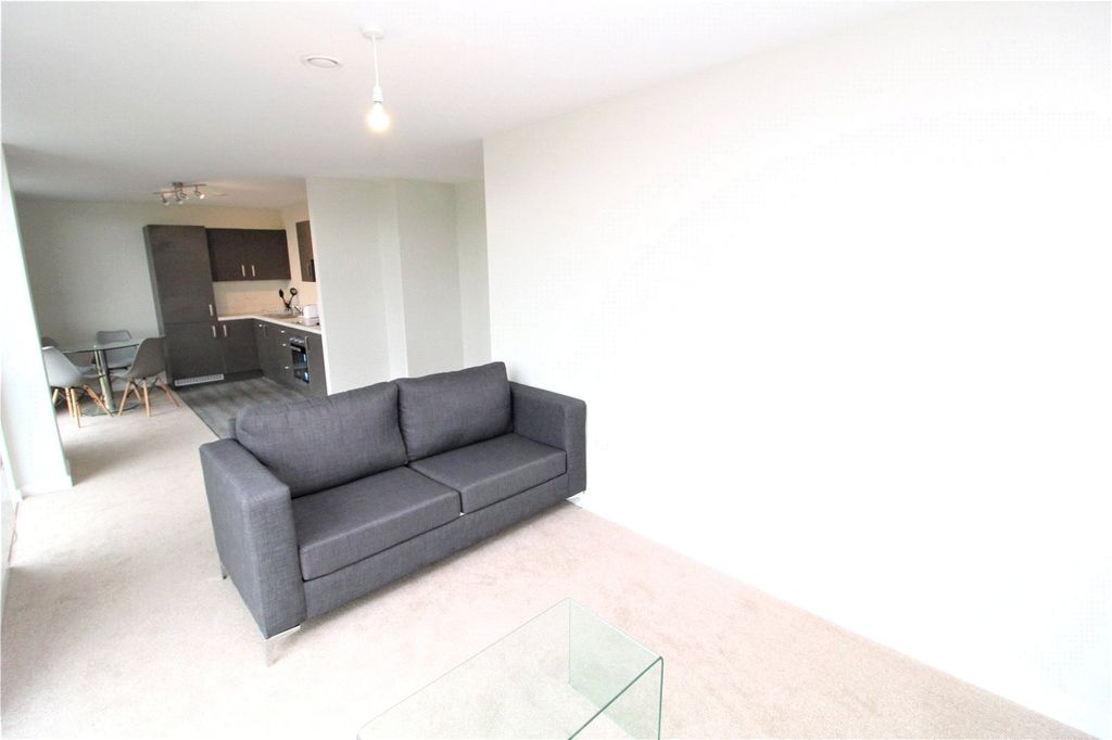 Property photo 3 of 11 Picture No. 13