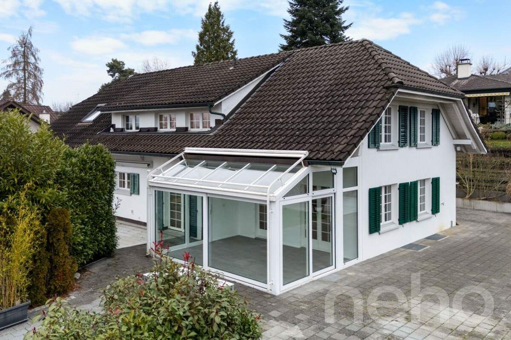 Property photo 2 of 12