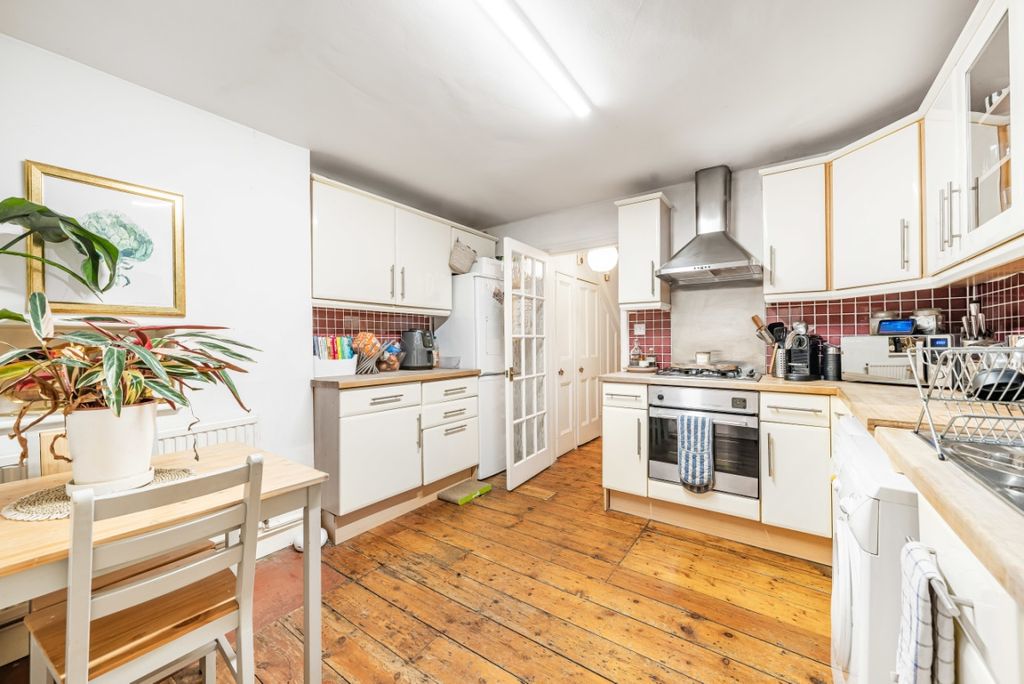Property photo 2 of 10 1075982 (5)