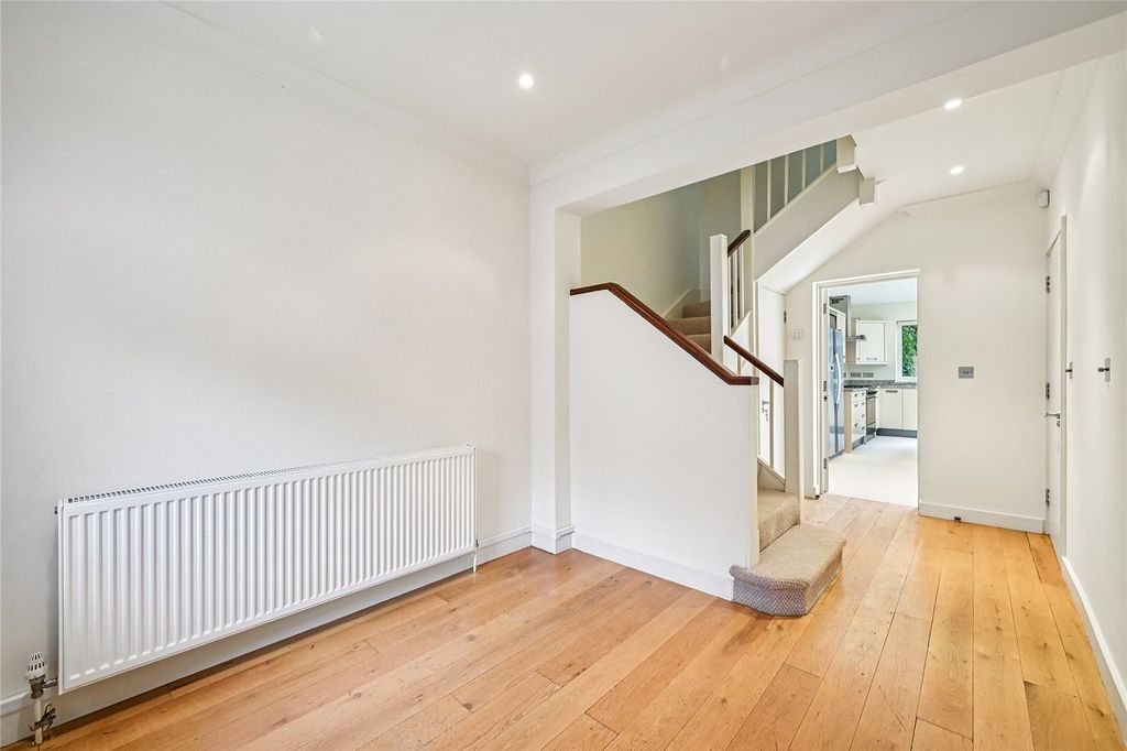 Property photo 2 of 19 Picture No. 30