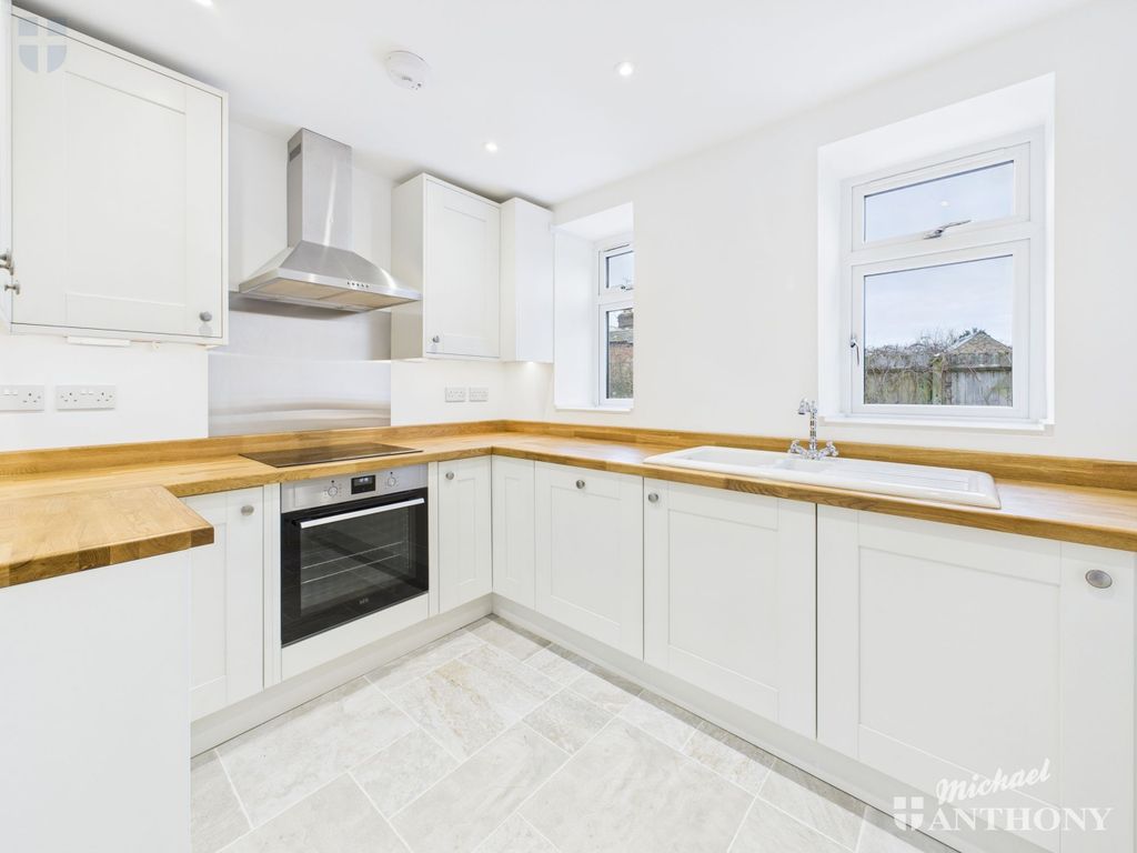 Property photo 2 of 20 392Efb28c11F4513B5d82069c30329Ec_80_Cam03852G0-Pr0508-Still007