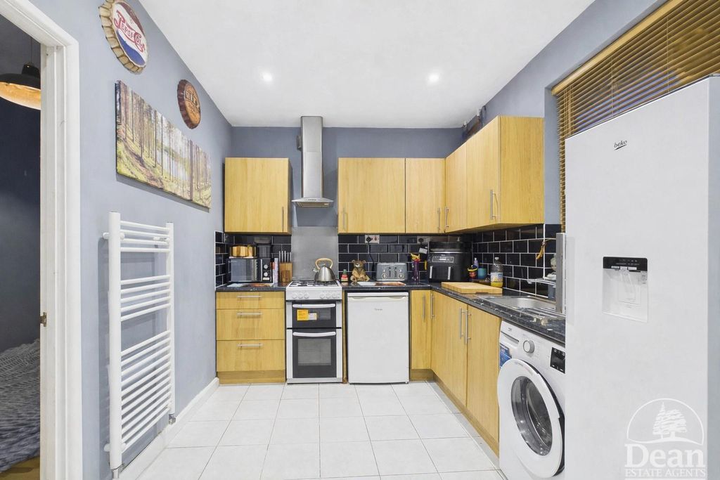 Property photo 2 of 12