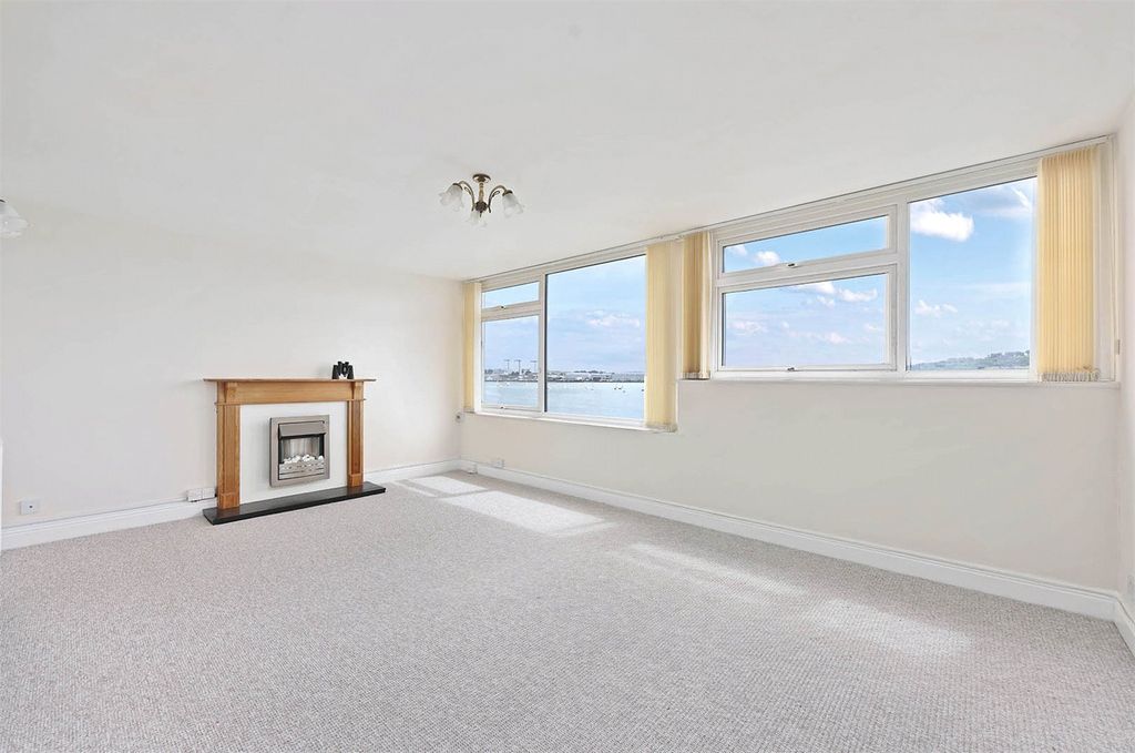Property photo 2 of 13 Picture No. 05