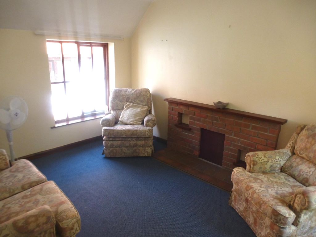 Property photo 2 of 5 Living Room