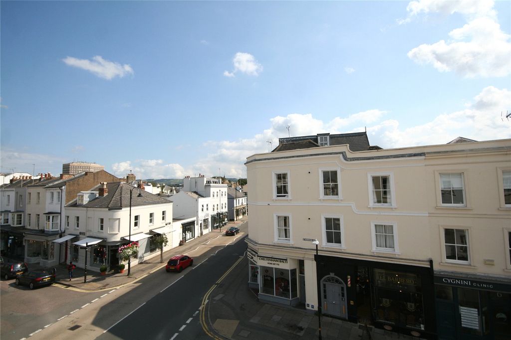 Property photo 2 of 11 Picture No. 03