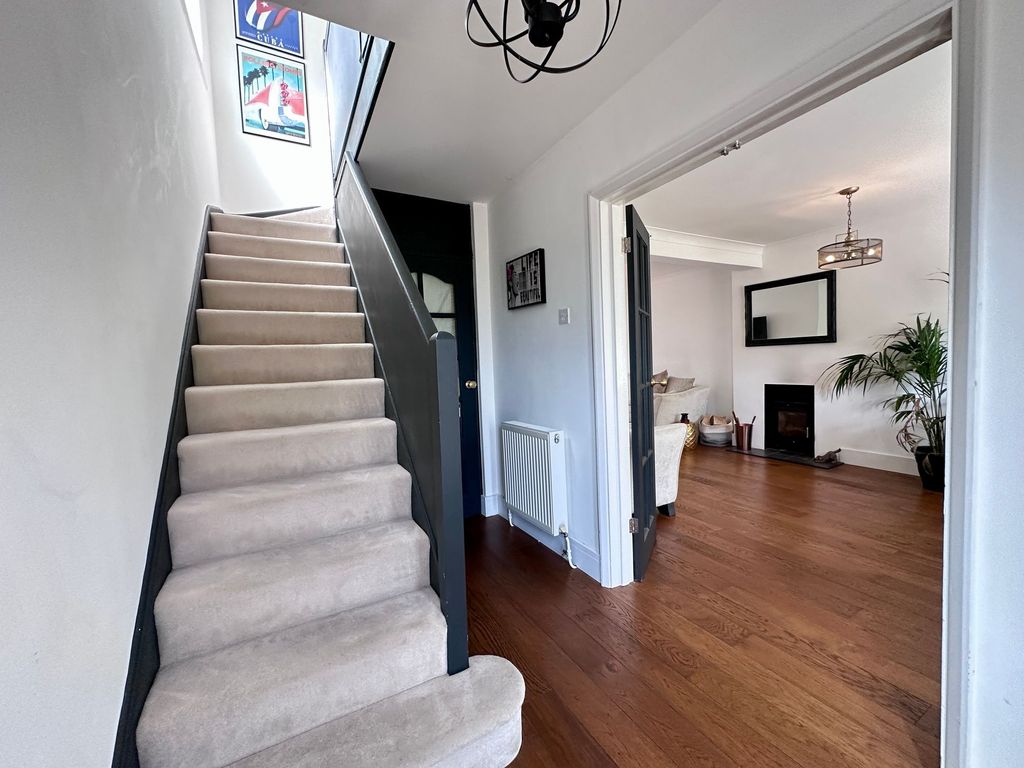 Property photo 2 of 24 Hallway