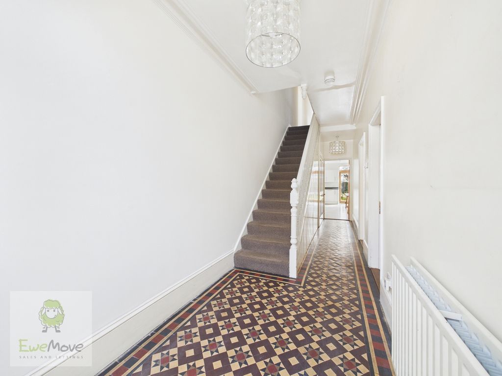 Property photo 2 of 26 Entrance Hall